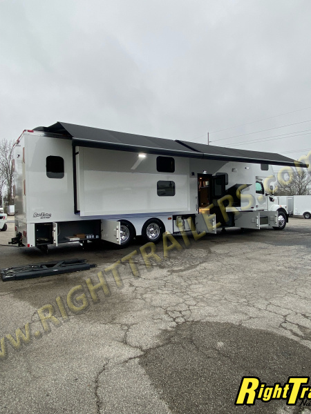 New 2026 Renegade RV Motorhome Peterbilt 567 45CBF- 2 Full Baths & Bunk Beds!