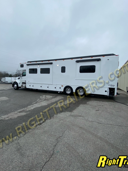 New 2026 Renegade RV Motorhome Peterbilt 567 45CBF- 2 Full Baths & Bunk Beds!