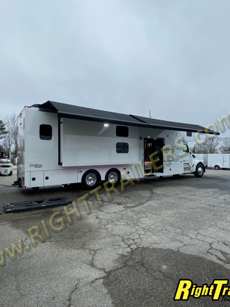 New 2026 Renegade RV Motorhome Peterbilt 567 45CBF- 2 Full Baths & Bunk Beds!