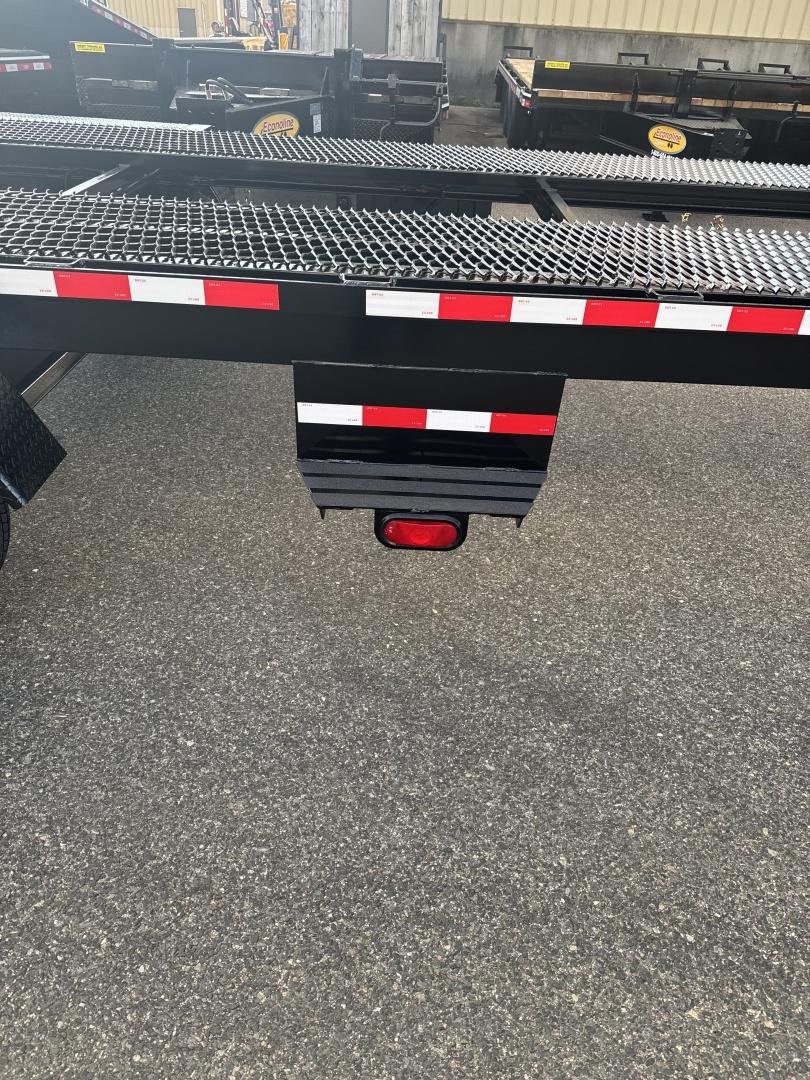 New 2026 Wright 82"X34' Gooseneck 2 Car Hauler