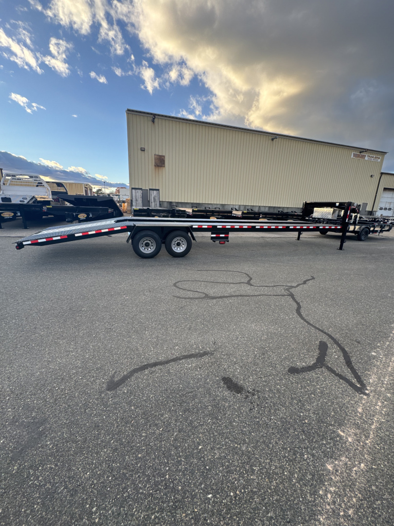 New 2026 Wright 82"X34' Gooseneck 2 Car Hauler