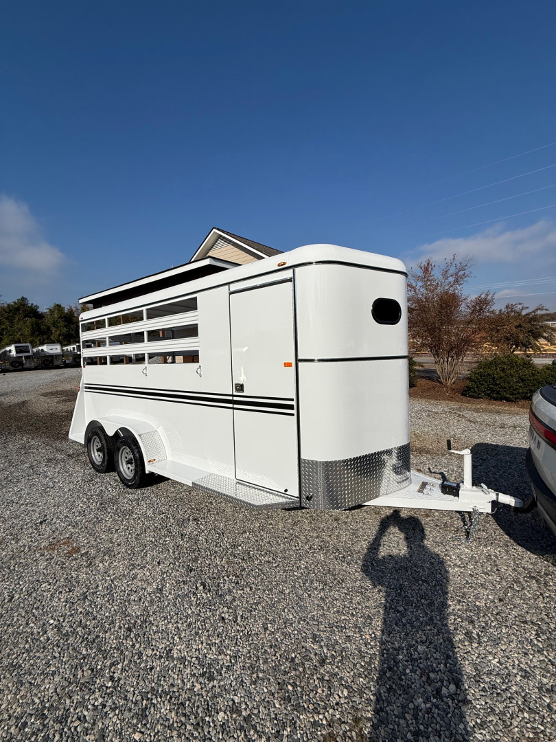 New 2026 Bee 3 Horse Slant Load BP Horse Trailer
