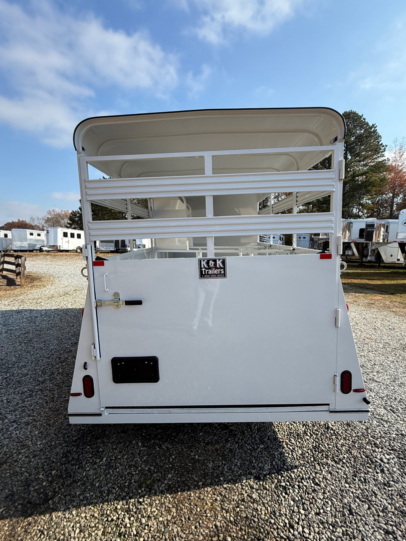 New 2026 Bee 3 Horse Slant Load BP Horse Trailer