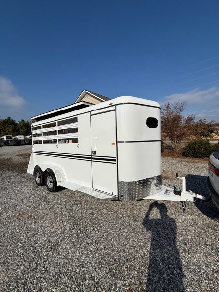 New 2026 Bee 3 Horse Slant Load BP Horse Trailer