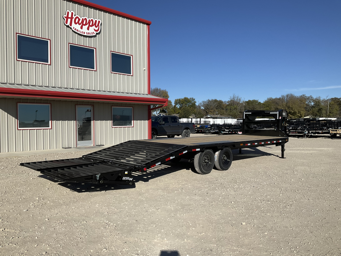 New 2026 PJ 102”x25’ Quest Gooseneck Flatbed w/ Singles – LQ