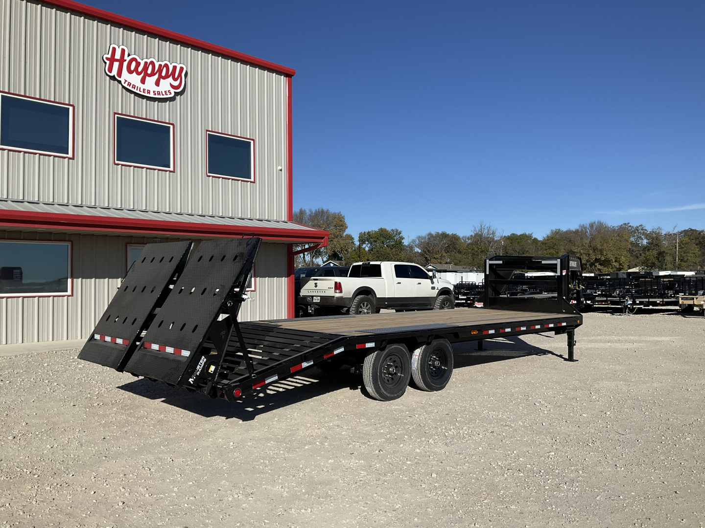 New 2026 PJ 102”x25’ Quest Gooseneck Flatbed w/ Singles – LQ
