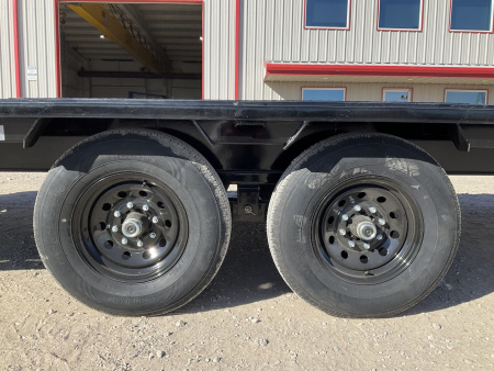 New 2026 PJ 102”x32’ Quest Gooseneck Flatbed w/ Singles – LQ