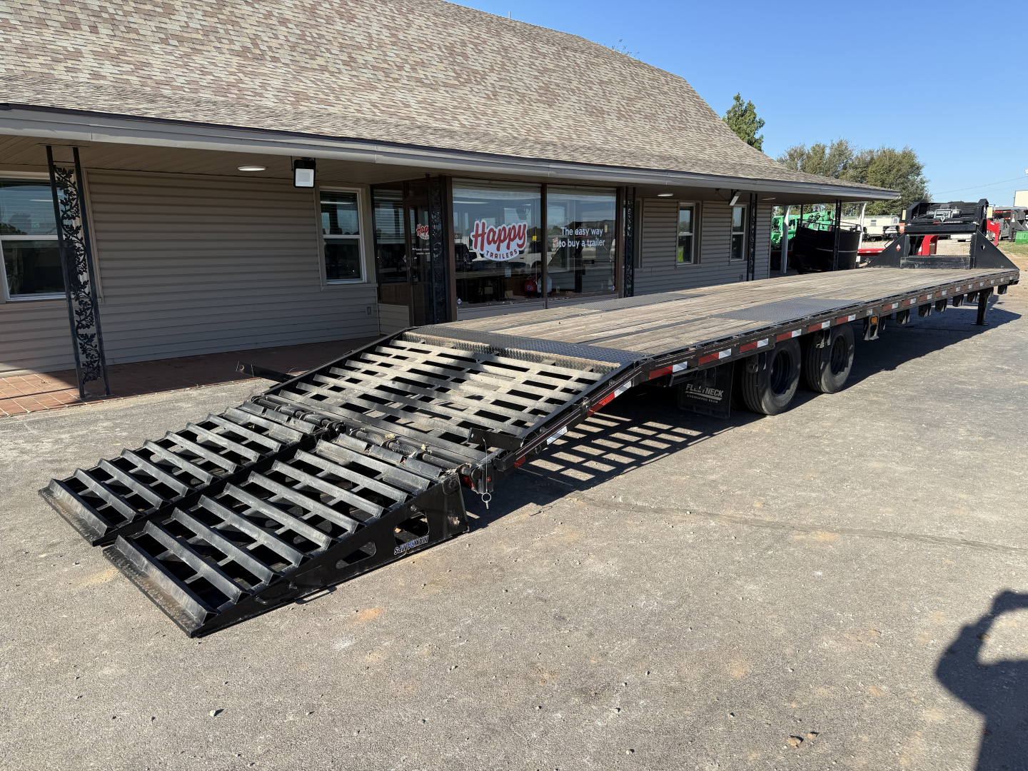 Used 2020 Diamond C 102"x40' Engineered Beam FMAX212 w/ Max Ramps