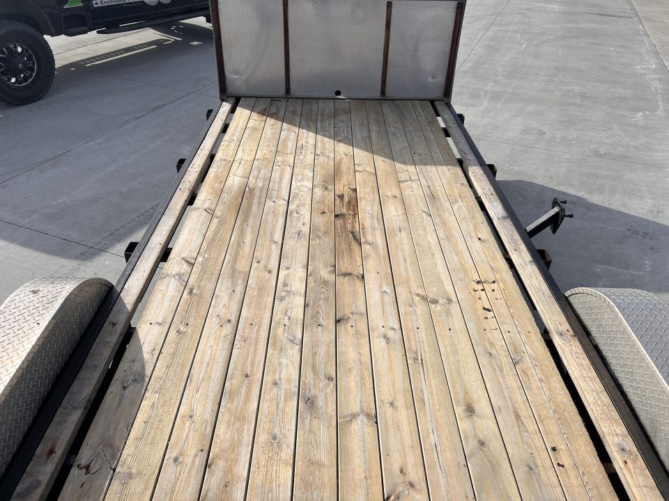 Used 2015 PJ 20 foot 2-3500lb axles=7K Car or snow bear trailer