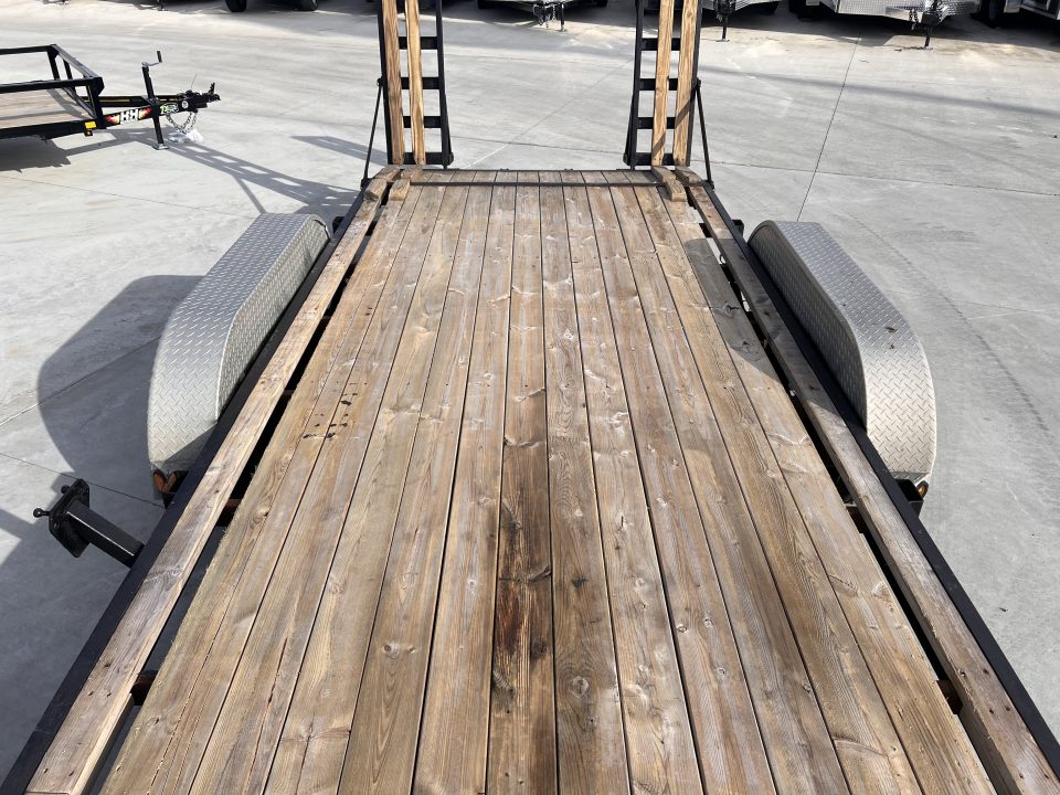 Used 2015 PJ 20 foot 2-3500lb axles=7K Car or snow bear trailer