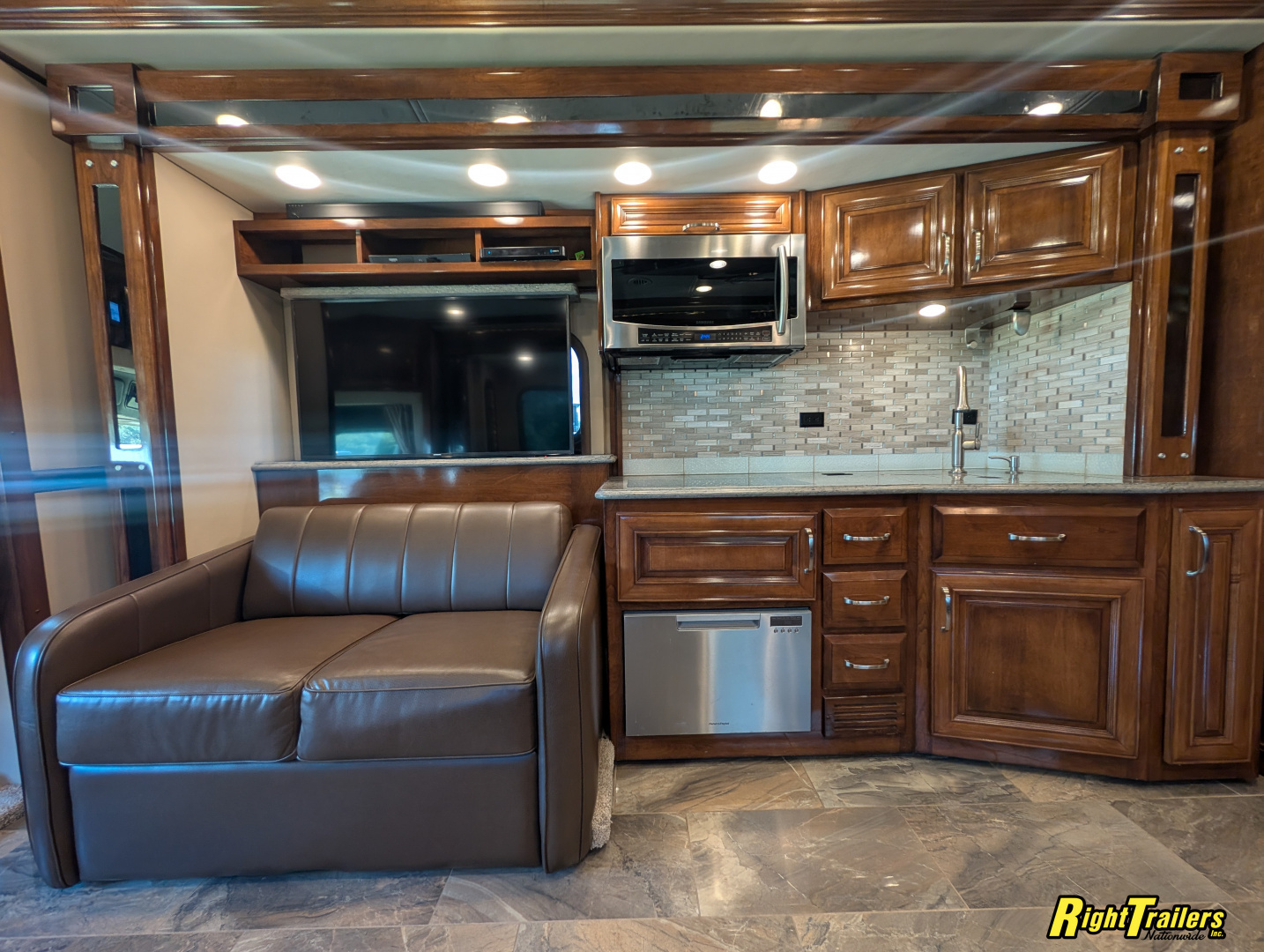 Used 2018 Renegade RV 45ft iKon Class C Motorhome - Deluxe Interior