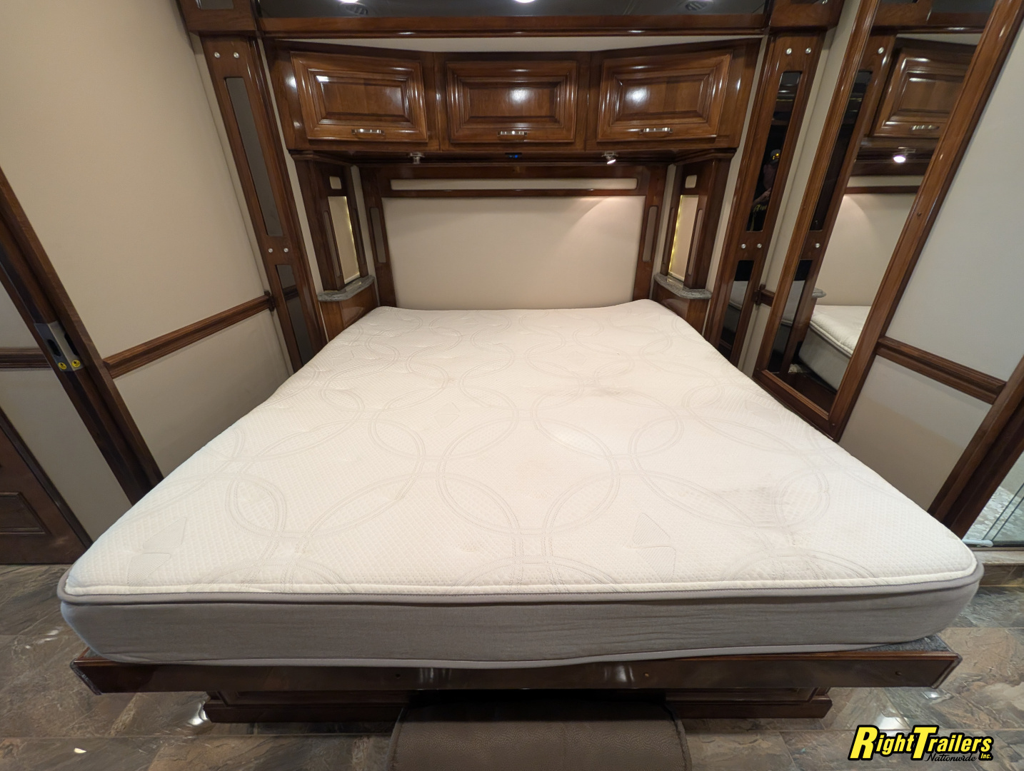 Used 2018 Renegade RV 45ft iKon Class C Motorhome - Deluxe Interior