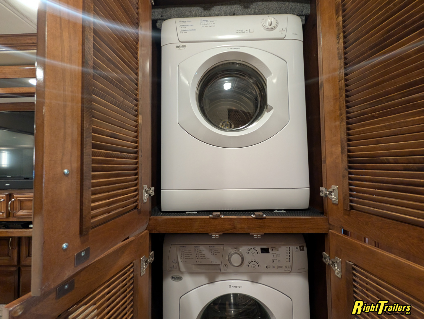 Used 2018 Renegade RV 45ft iKon Class C Motorhome - Deluxe Interior