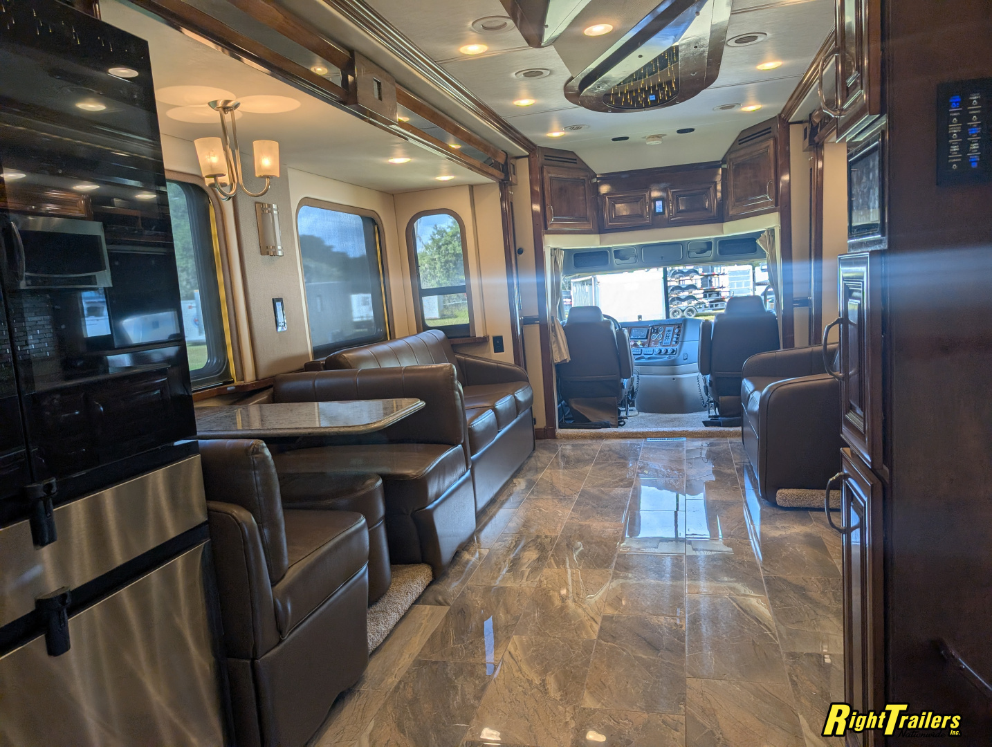 Used 2018 Renegade RV 45ft iKon Class C Motorhome - Deluxe Interior