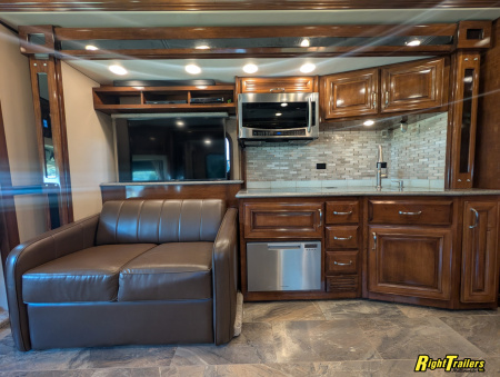 Used 2018 Renegade RV 45ft iKon Class C Motorhome - Deluxe Interior
