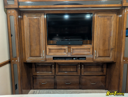 Used 2018 Renegade RV 45ft iKon Class C Motorhome - Deluxe Interior