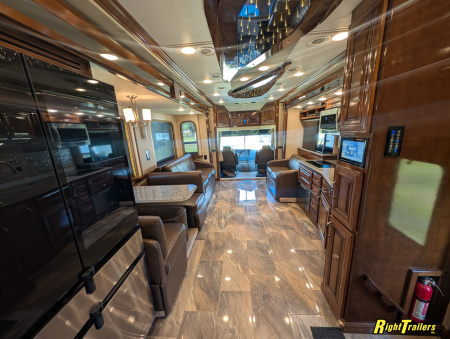 Used 2018 Renegade RV 45ft iKon Class C Motorhome - Deluxe Interior