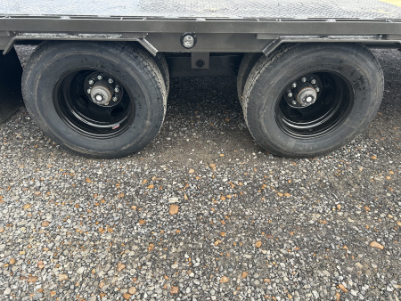 New 2026 MAXX-D 102"X28' 25.9K Gooseneck Flatbed Trailer