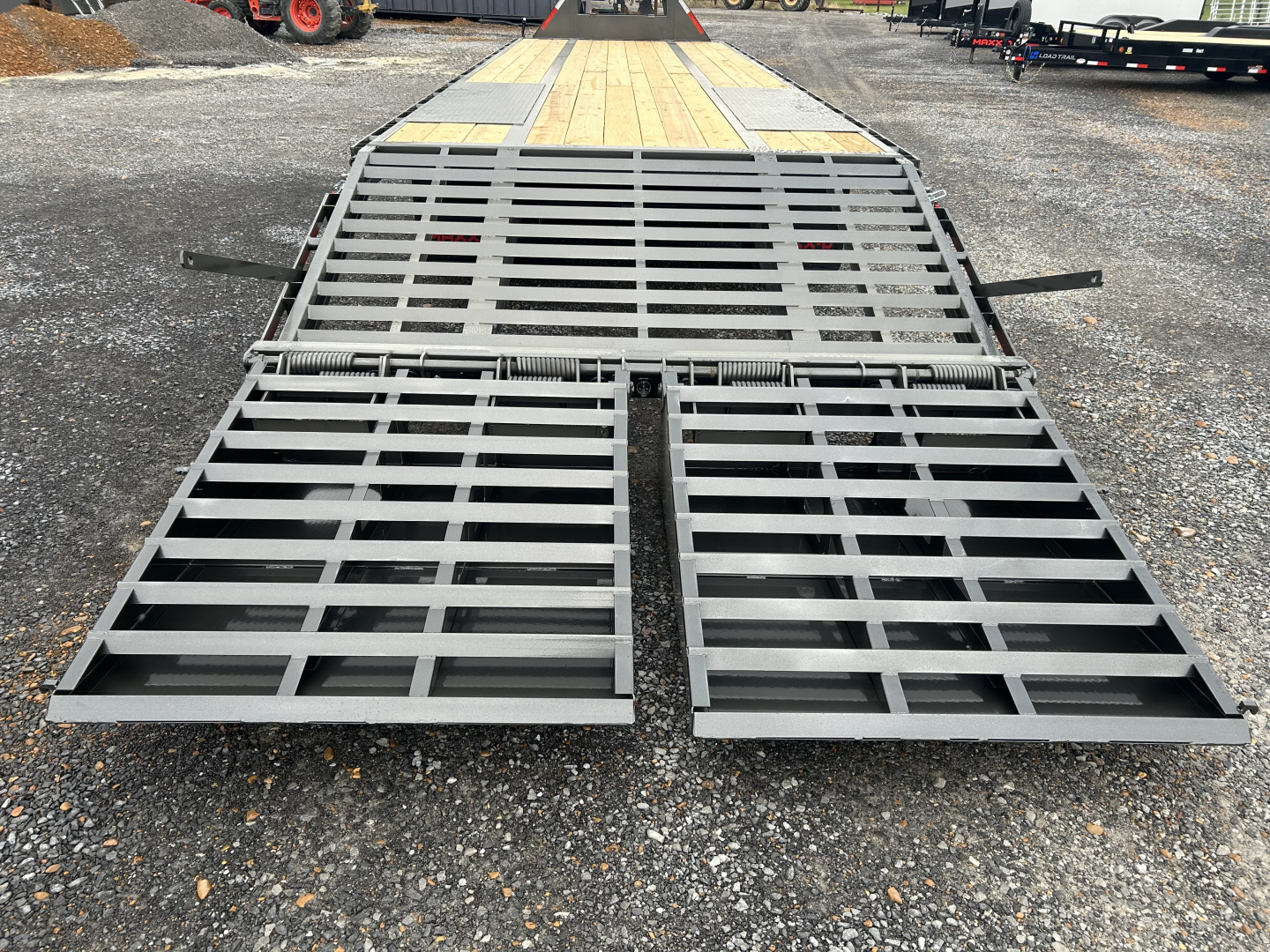 New 2026 MAXX-D 102"X32' 25.9K Gooseneck Flatbed Trailer