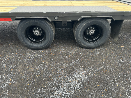 New 2026 MAXX-D 102"X32' 25.9K Gooseneck Flatbed Trailer