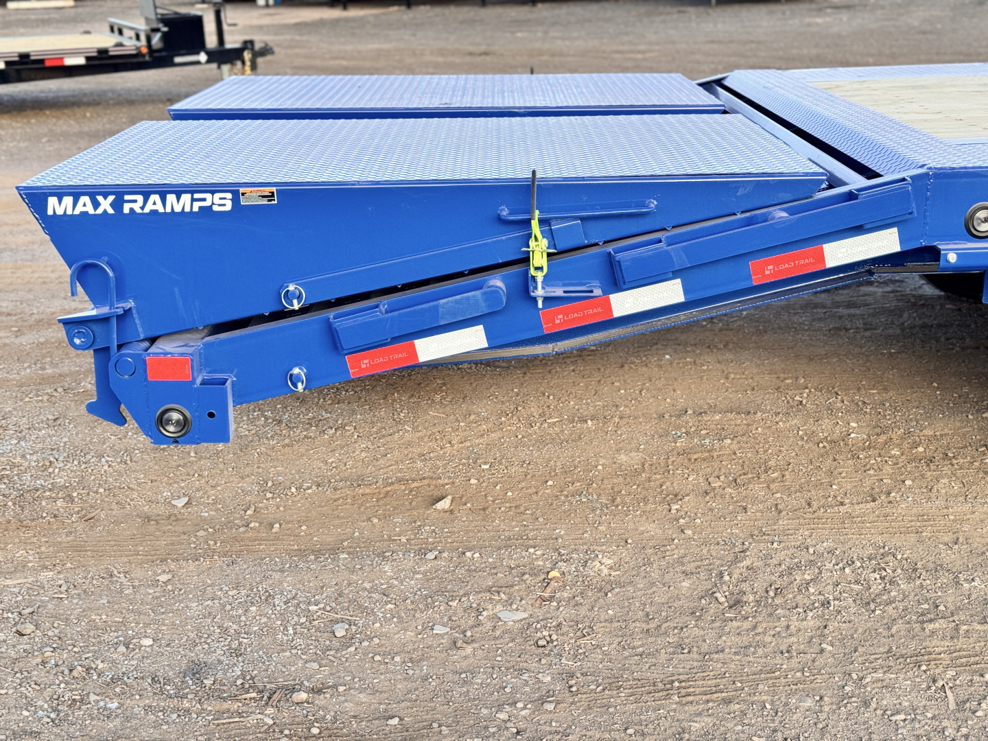 New 2026 Load Trail BLACK FRIDAY 8.5-30 Single Wheel Gooseneck Equipment Hauler 16K GVWR