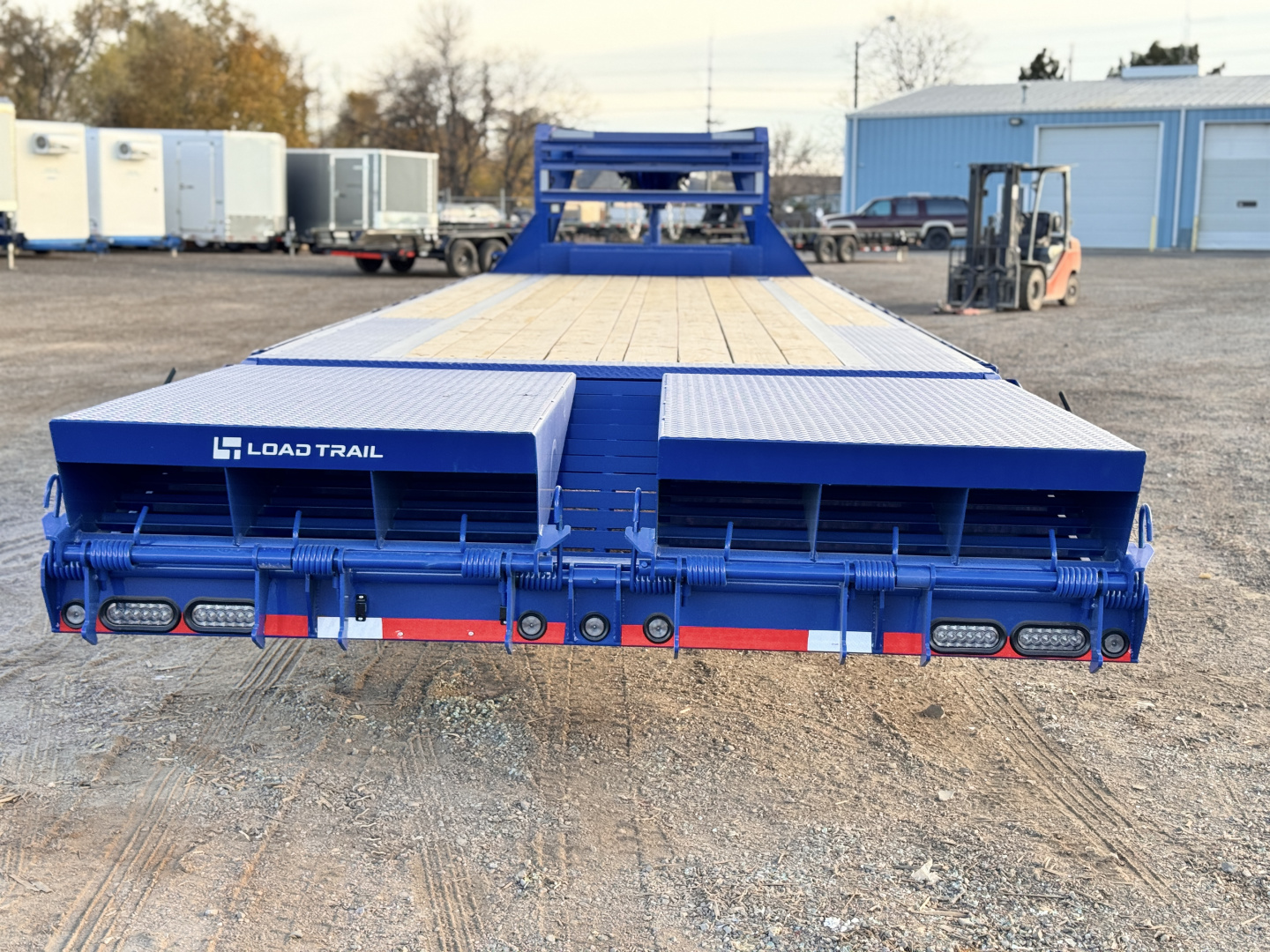 New 2026 Load Trail BLACK FRIDAY 8.5-30 Single Wheel Gooseneck Equipment Hauler 16K GVWR