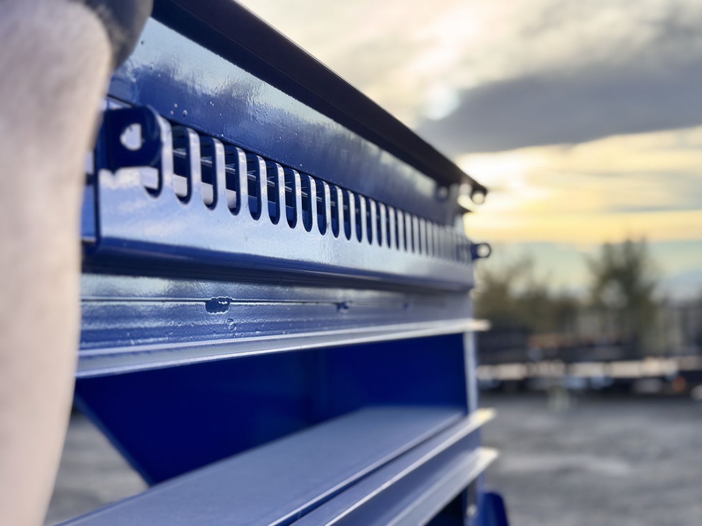 New 2026 Load Trail BLACK FRIDAY 8.5-30 Single Wheel Gooseneck Equipment Hauler 16K GVWR