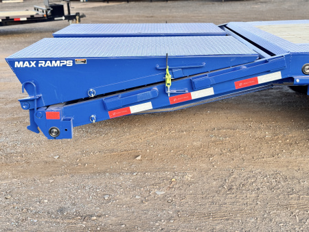 New 2026 Load Trail BLACK FRIDAY 8.5-30 Single Wheel Gooseneck Equipment Hauler 16K GVWR