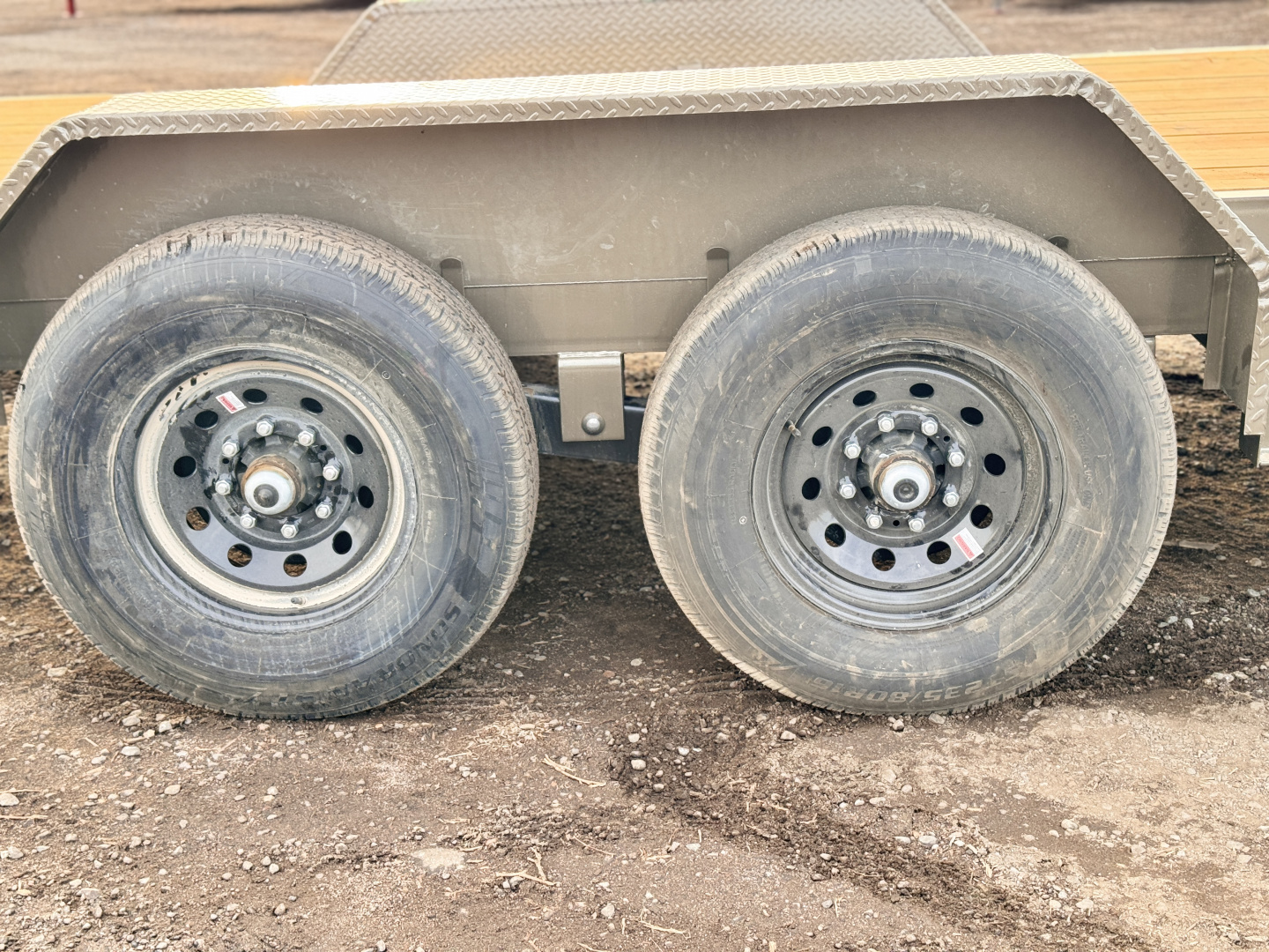 New 2026 Load Trail BLACK FRIDAY 7-24 Single Wheel Gooseneck Tilt Equipment Hauler 14K GVWR