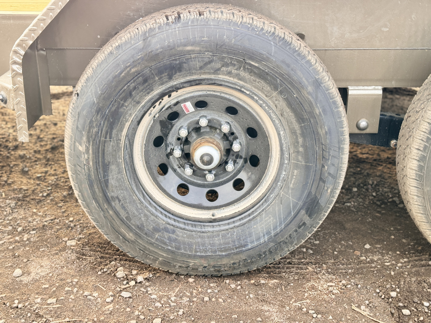 New 2026 Load Trail BLACK FRIDAY 7-24 Single Wheel Gooseneck Tilt Equipment Hauler 14K GVWR