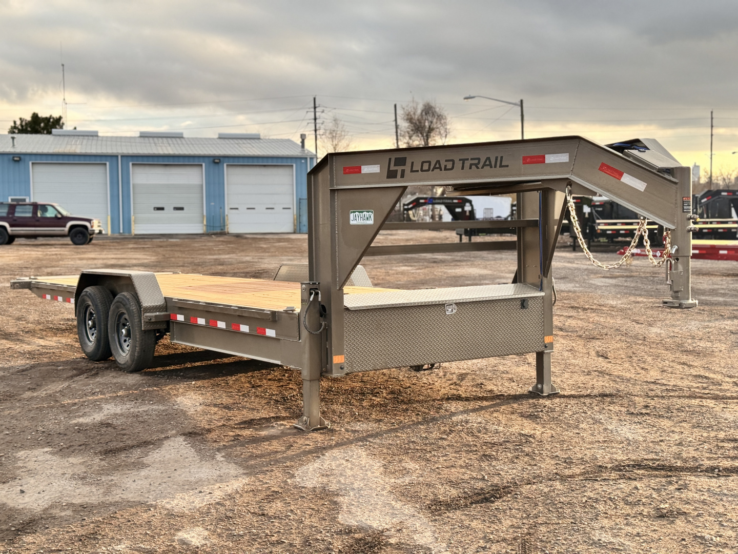 New 2026 Load Trail BLACK FRIDAY 7-24 Single Wheel Gooseneck Tilt Equipment Hauler 14K GVWR