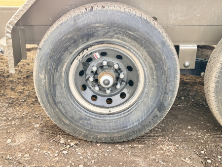 New 2026 Load Trail BLACK FRIDAY 7-24 Single Wheel Gooseneck Tilt Equipment Hauler 14K GVWR