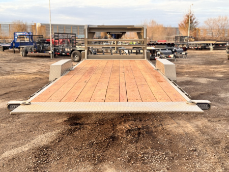 New 2026 Load Trail BLACK FRIDAY 7-24 Single Wheel Gooseneck Tilt Equipment Hauler 14K GVWR