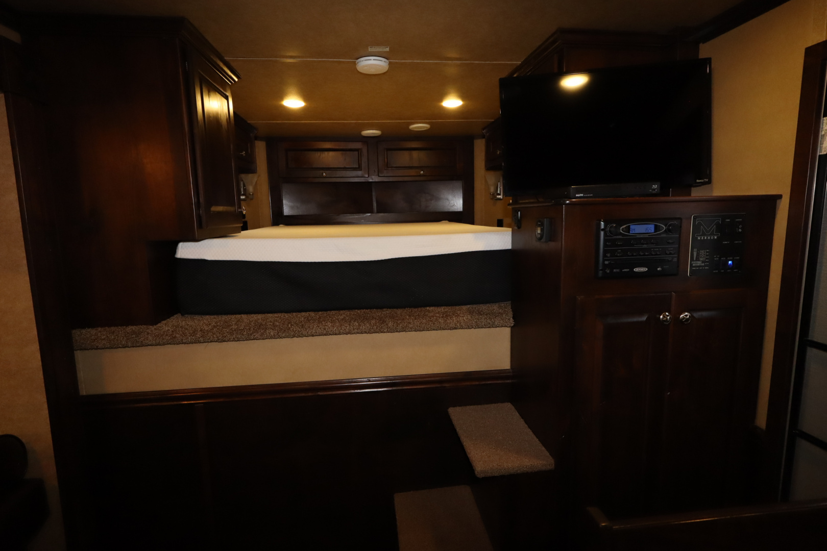 Used 2015 Merhow Trailers 3 Horse LQ W/Slide-out Horse Trailer