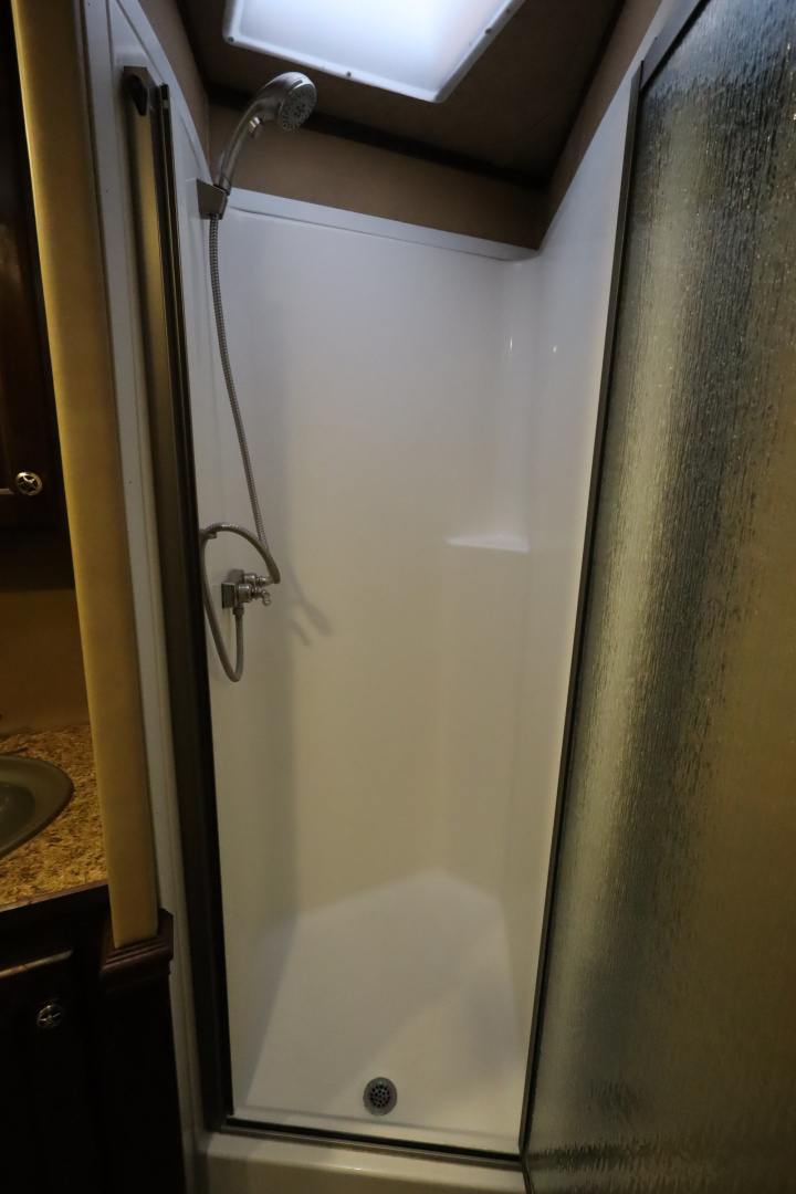 Used 2015 Merhow Trailers 3 Horse LQ W/Slide-out Horse Trailer