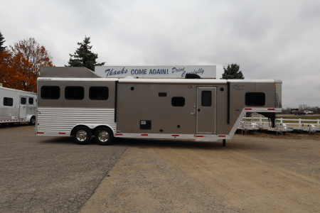 Used 2015 Merhow Trailers 3 Horse LQ W/Slide-out Horse Trailer