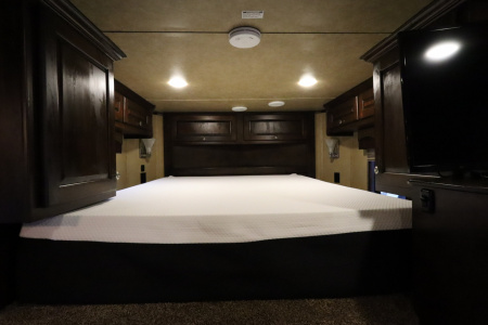 Used 2015 Merhow Trailers 3 Horse LQ W/Slide-out Horse Trailer