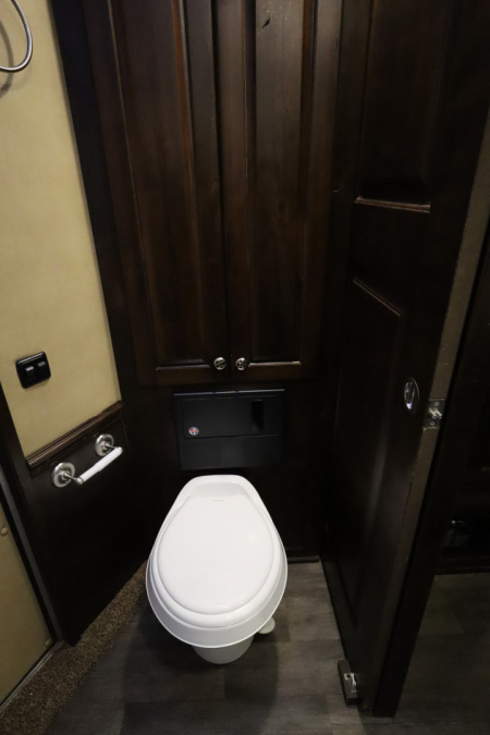 Used 2015 Merhow Trailers 3 Horse LQ W/Slide-out Horse Trailer