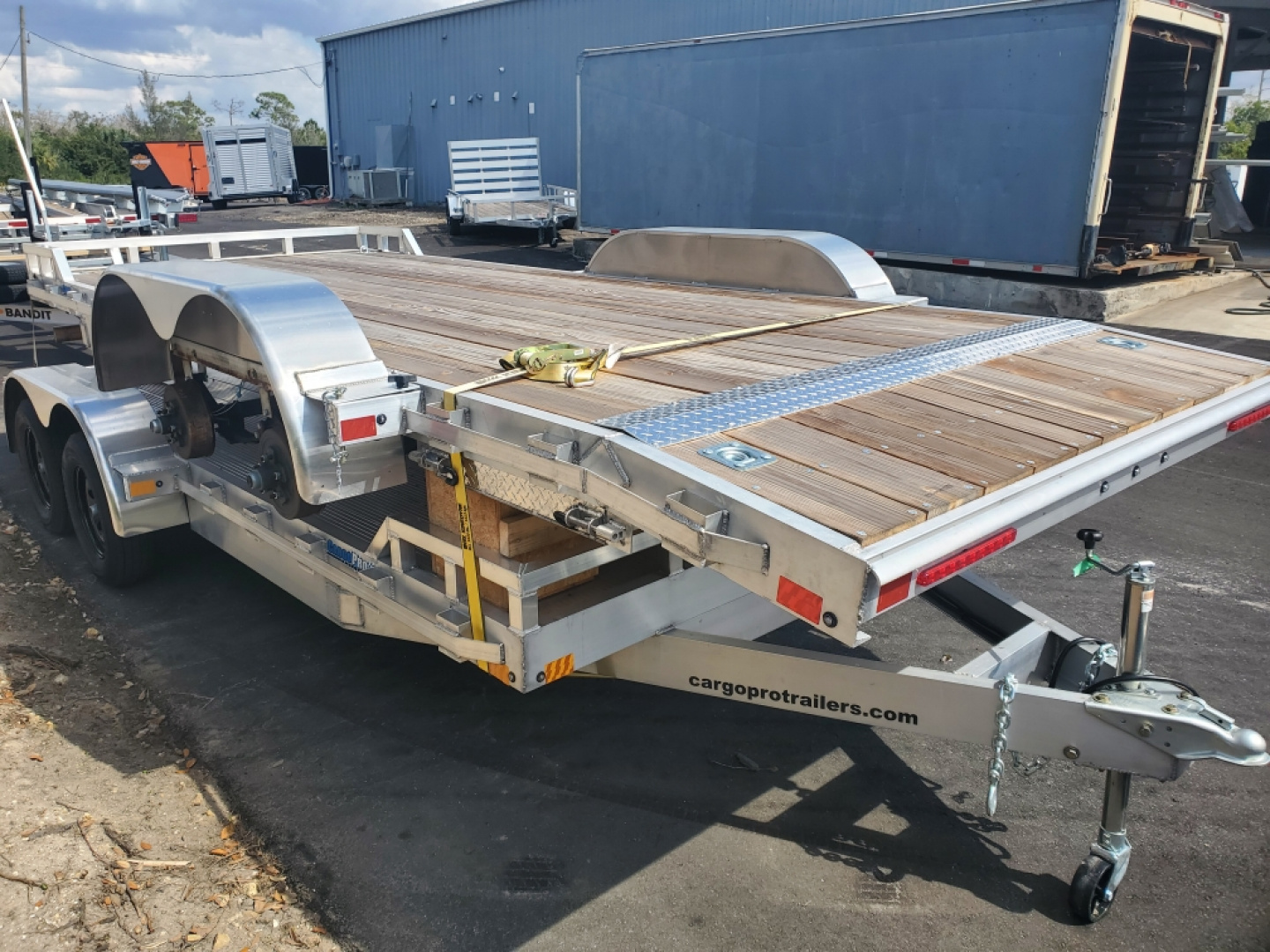 New 2026 ALCOM 7X18 TANDEM AXLE 7000 LB GVWR ALUMINUM Car / Racing Trailer WITH REMOVEABLE FENDER, SLIDE IN RAMPS, PRESSURE TREATED WOOD DECK