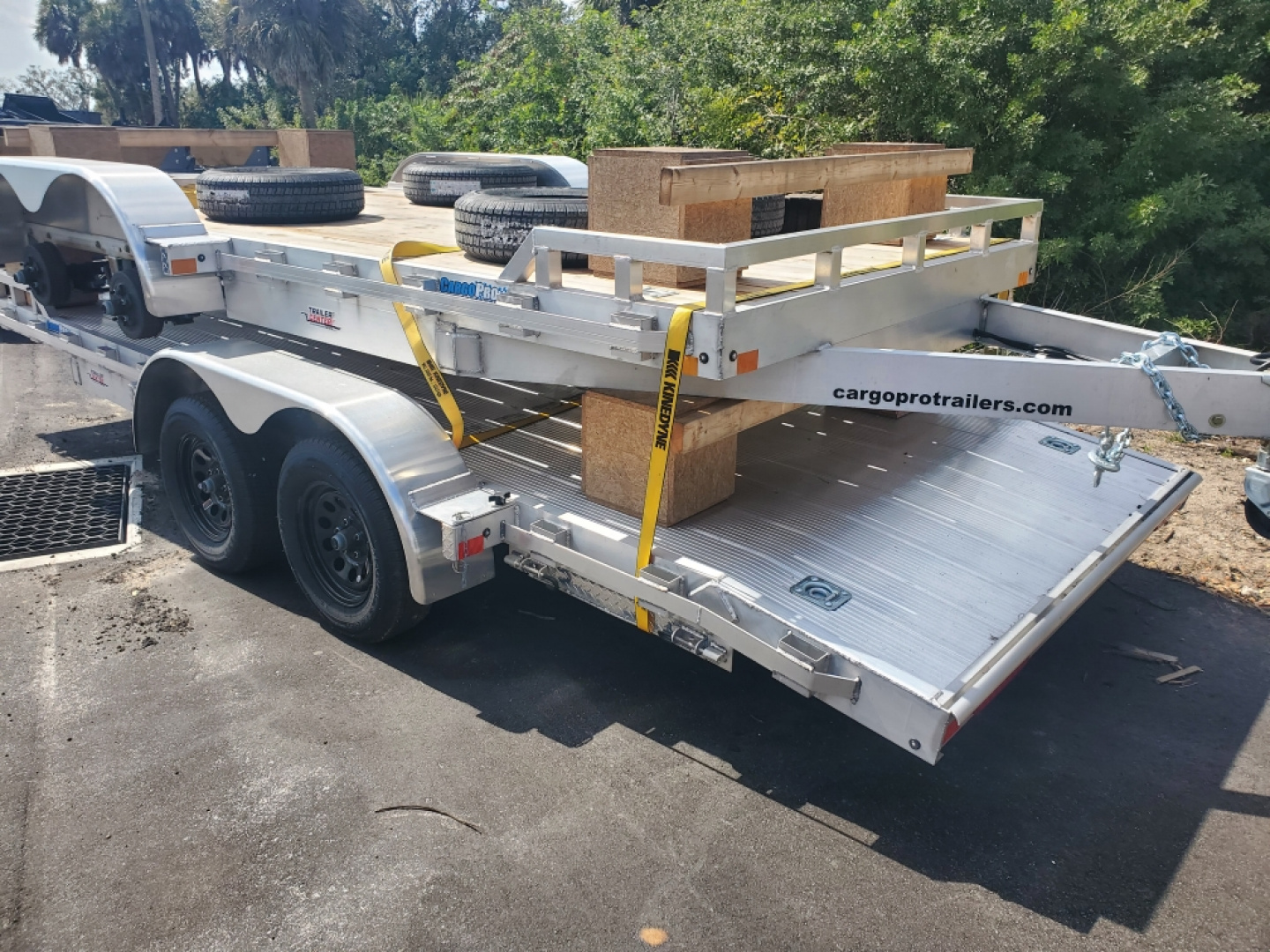 New 2026 ALCOM 7X18 TANDEM AXLE 7000 LB GVWR ALUMINUM Car / Racing Trailer WITH REMOVEABLE FENDER, SLIDE IN RAMPS, PRESSURE TREATED WOOD DECK