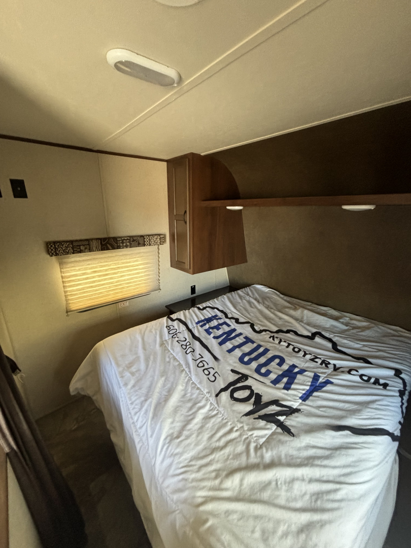 Used 2015 Jayco Jayflight Travel Trailer