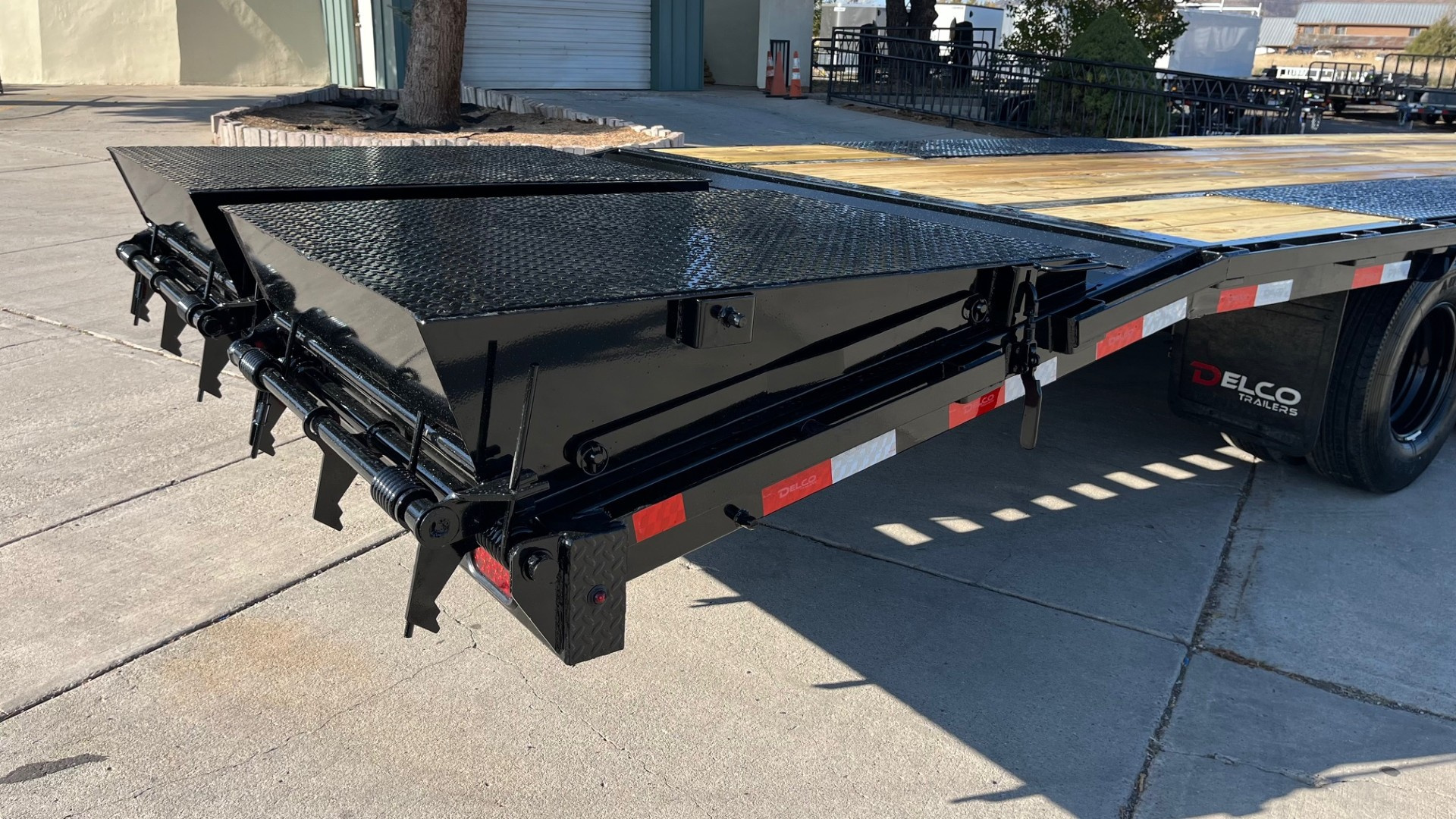 New 2026 Delco Gooseneck Tandem Axle Low Profile /20,000 GVWR/102"X35'