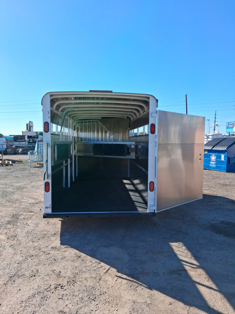 New 2026 Maverick Trailers MAVERICK 4H HS BP Horse Trailer