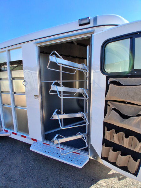 New 2026 Maverick Trailers MAVERICK 4H HS BP Horse Trailer