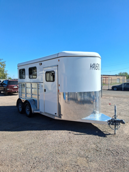 New 2024 MAVERICK TRAILERS MAV LITE DELUXE 2H BP WB SZ Horse Trailer