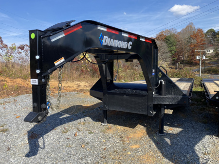 New 2026 Diamond C FMAX212 GOOSENECK TRAILER HYDRO DOVE & JACKS 30’ DEMO UNIT 300 MILES ON UNIT