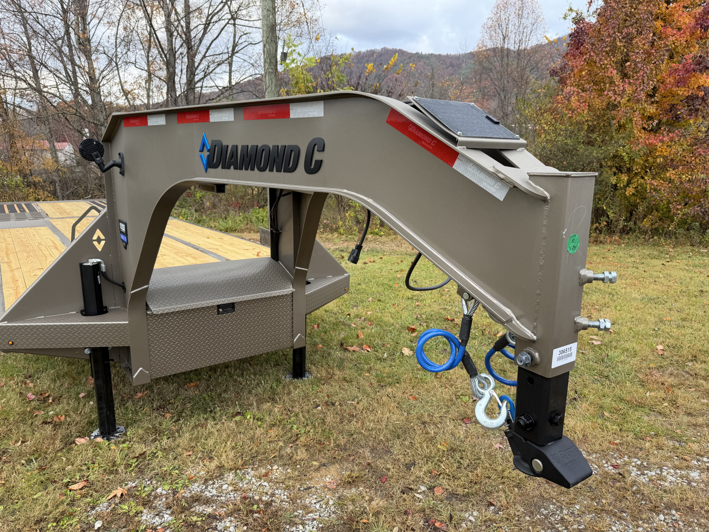 New 2026 Diamond C FMAX210 GOOSENECK TRAILER PACESETTER EDITION HYDRO DOVE & JACKS DISC BRAKES ALUMINUM OUTER RIMS