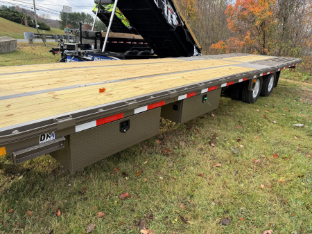 New 2026 Diamond C FMAX210 GOOSENECK TRAILER PACESETTER EDITION HYDRO DOVE & JACKS DISC BRAKES ALUMINUM OUTER RIMS