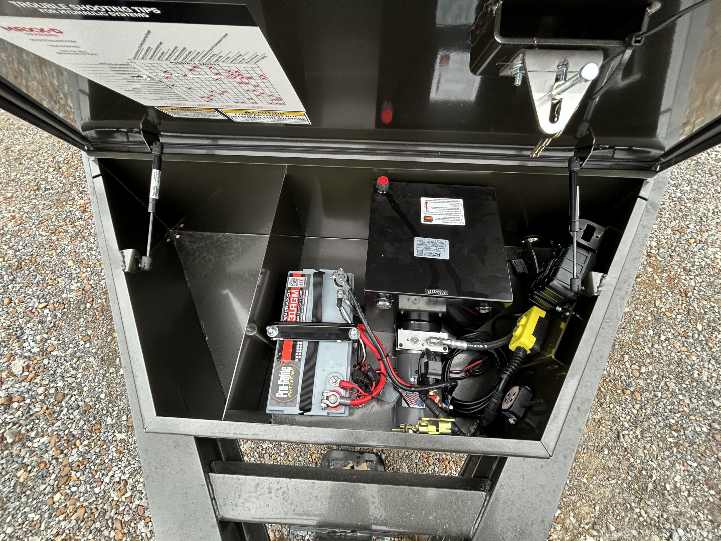 New 2026 MAXXD Dump Trailer | 14' x 83" 17.5K GVWR