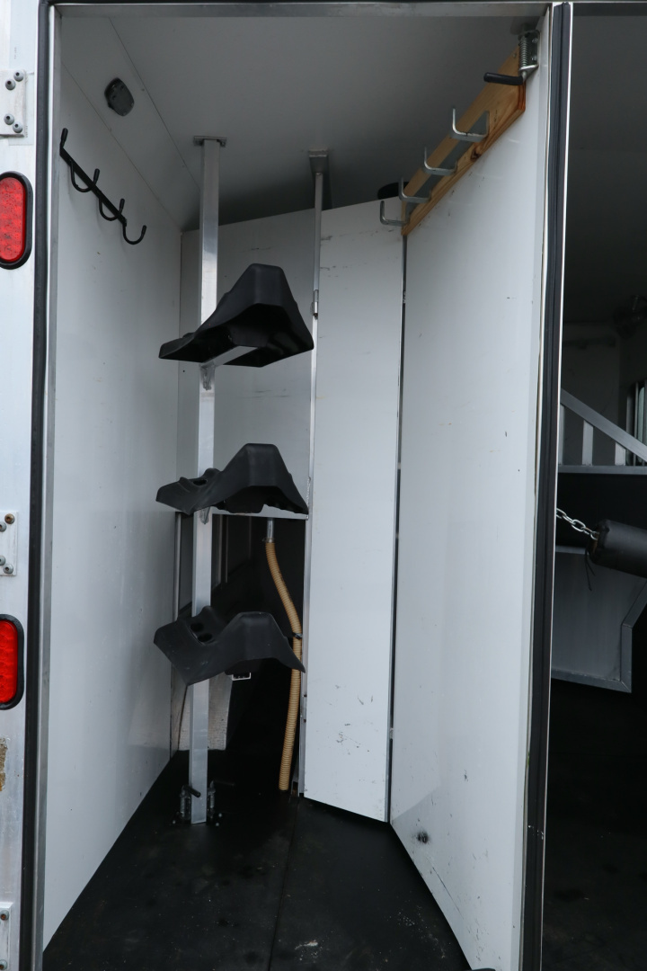 Used 2015 Bison Trailers 3 horse LQ Horse Trailer